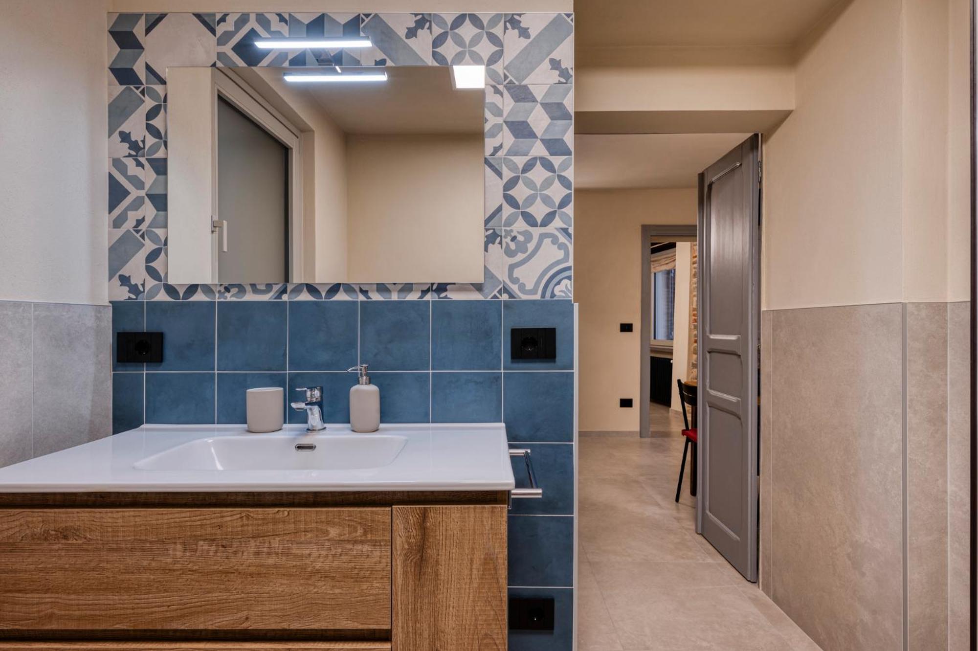 La Casa Di Margot - Alloggio Blu Murazzano  Ngoại thất bức ảnh